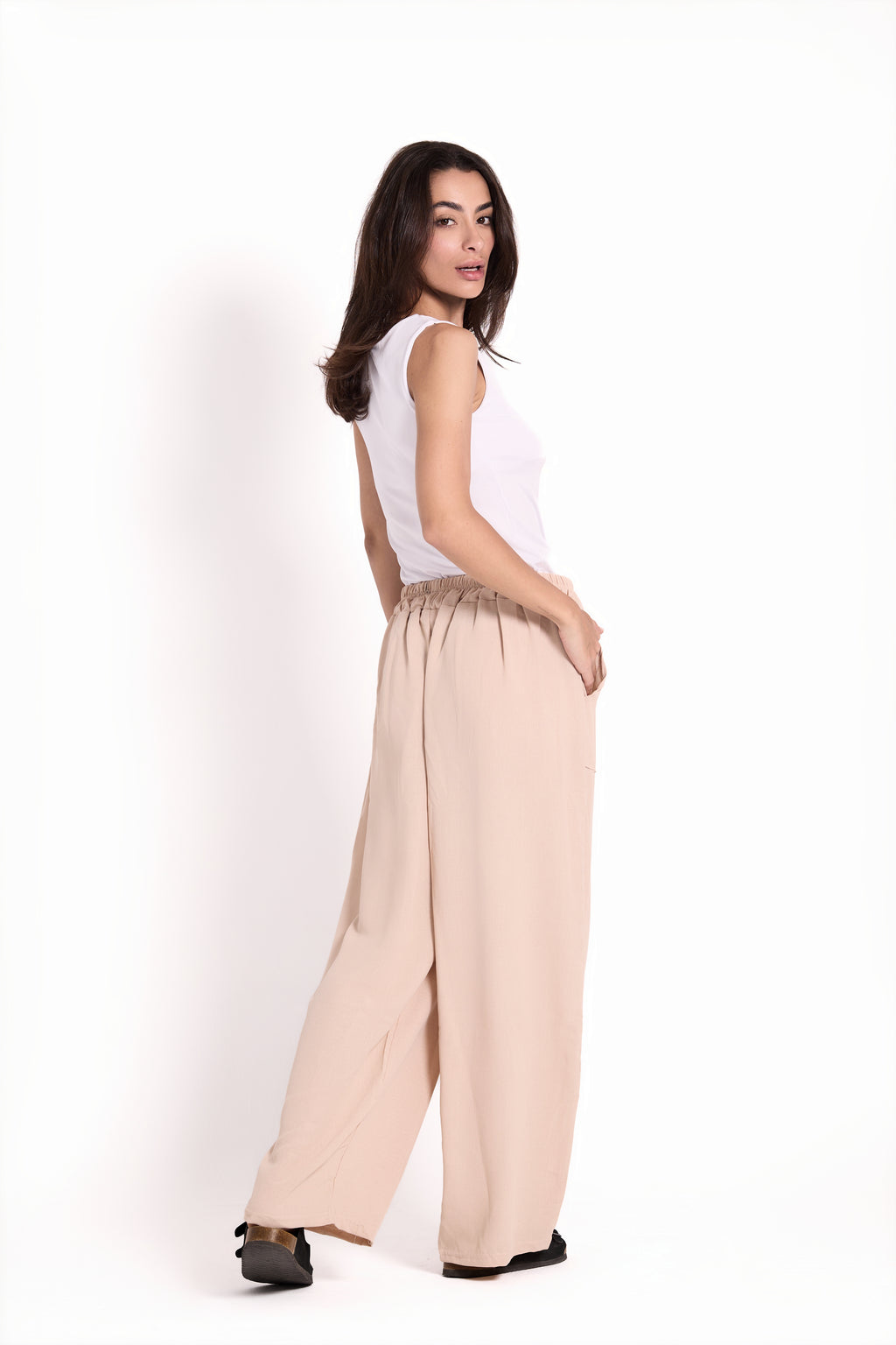 Wide-Leg Pants : Material: CY