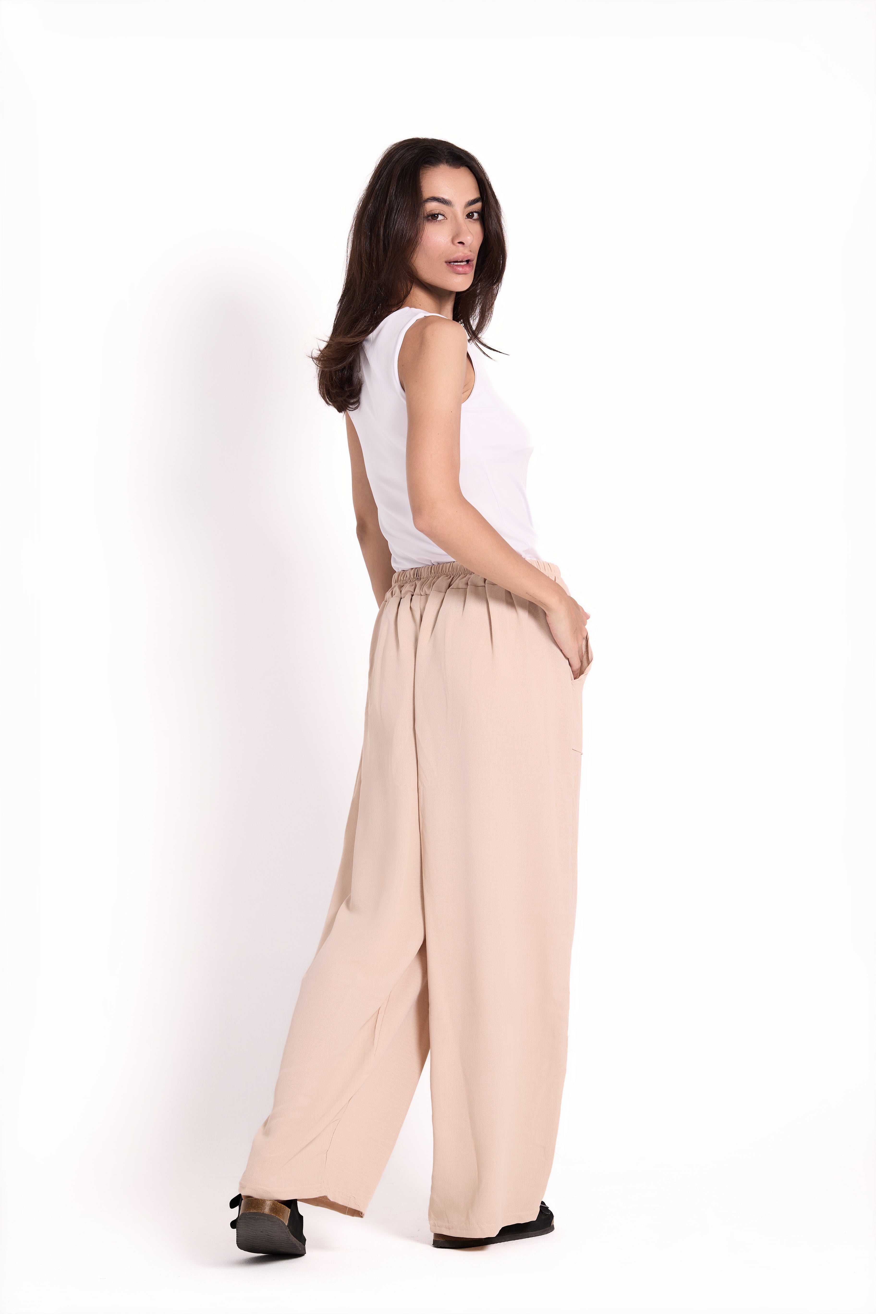 Wide-Leg Pants : Material: CY