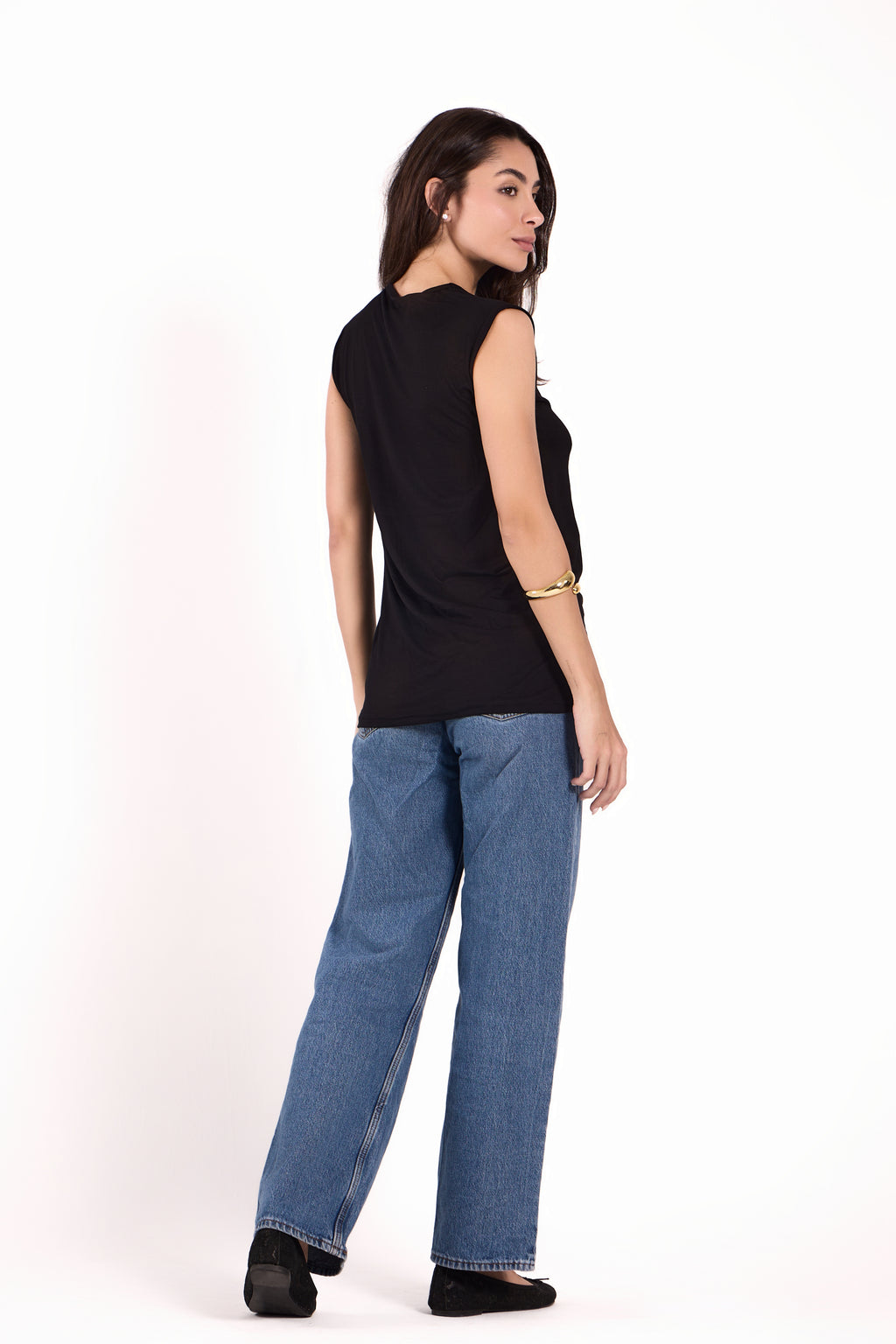 Sleeveless Crew Neck Top Material: Viscose Blend