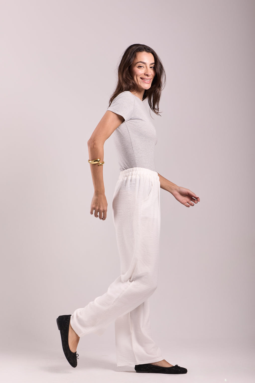 Wide-Leg Pants : Material: linen
