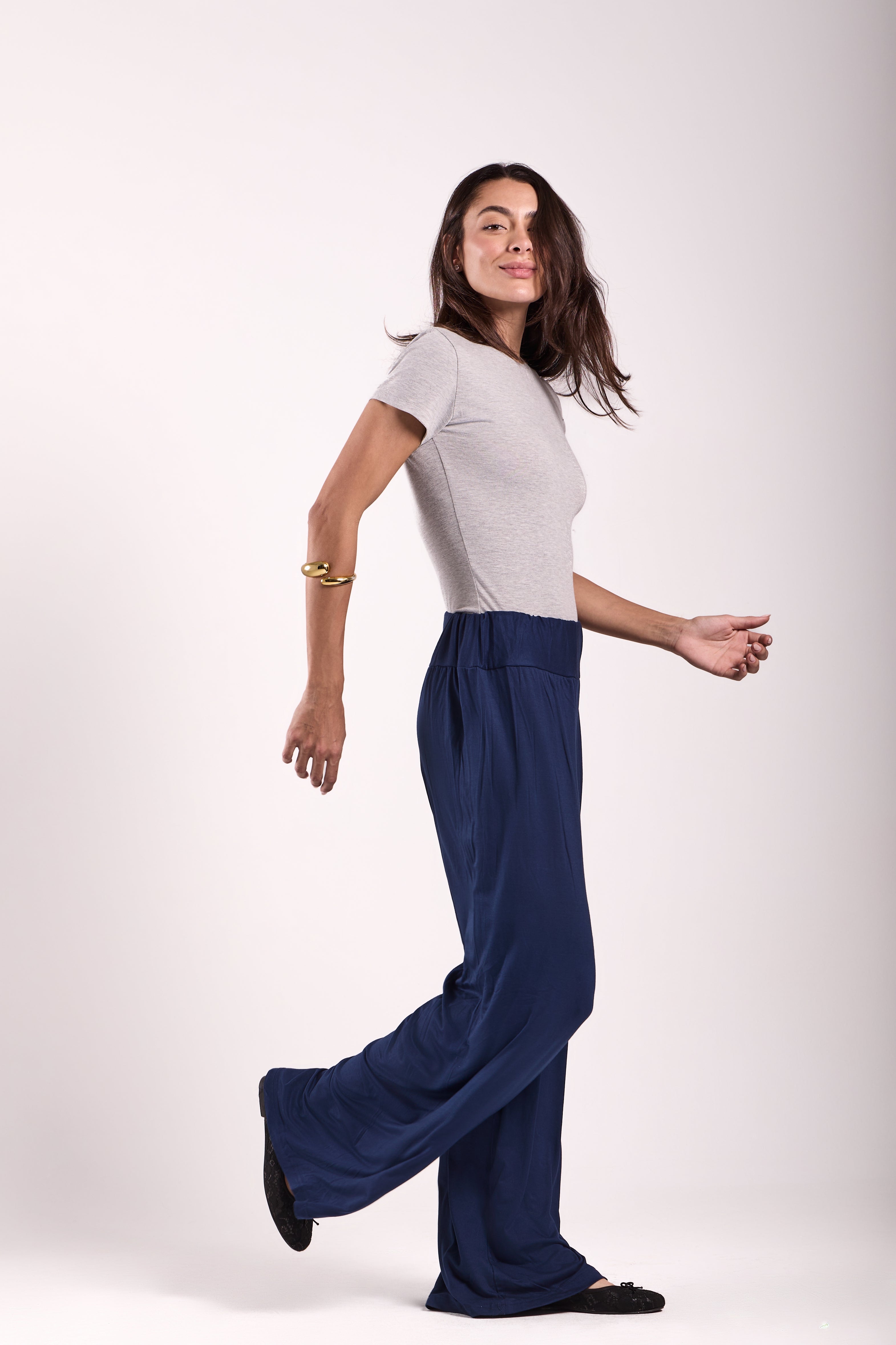 Wide-Leg Pants : Material: Viscose Blend